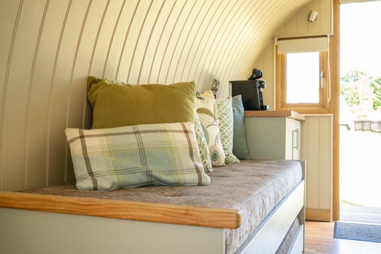 ホテル Glamping At South Lytchett Manor プール エクステリア 写真