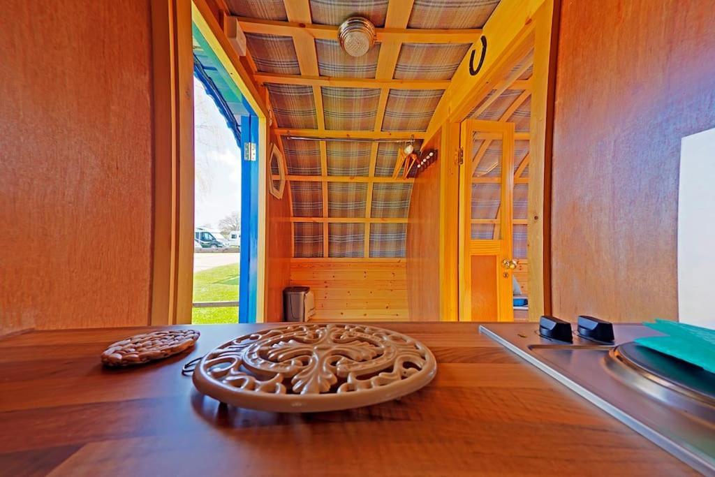 ホテル Glamping At South Lytchett Manor プール エクステリア 写真