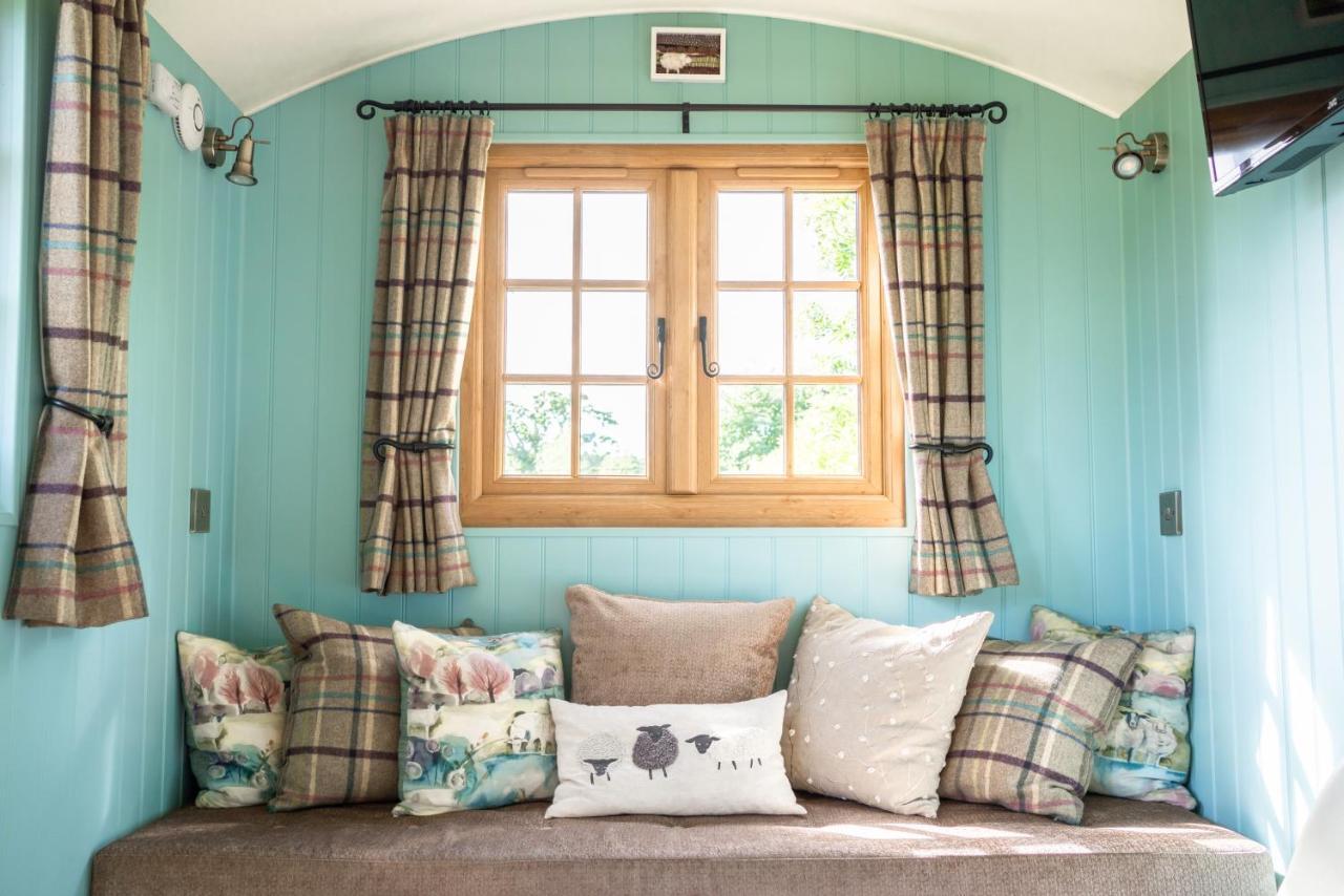 ホテル Glamping At South Lytchett Manor プール エクステリア 写真