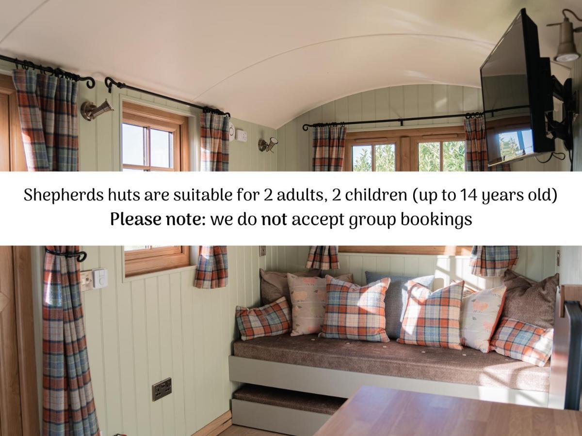 ホテル Glamping At South Lytchett Manor プール エクステリア 写真