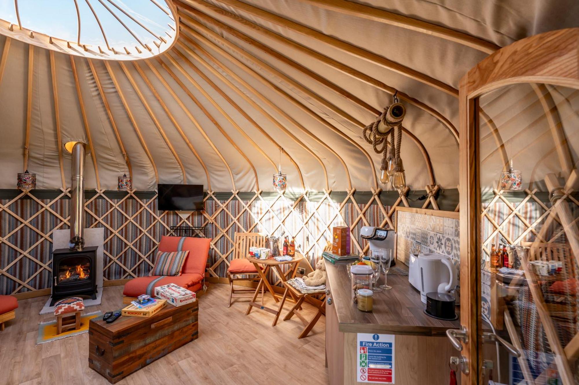 ホテル Glamping At South Lytchett Manor プール エクステリア 写真