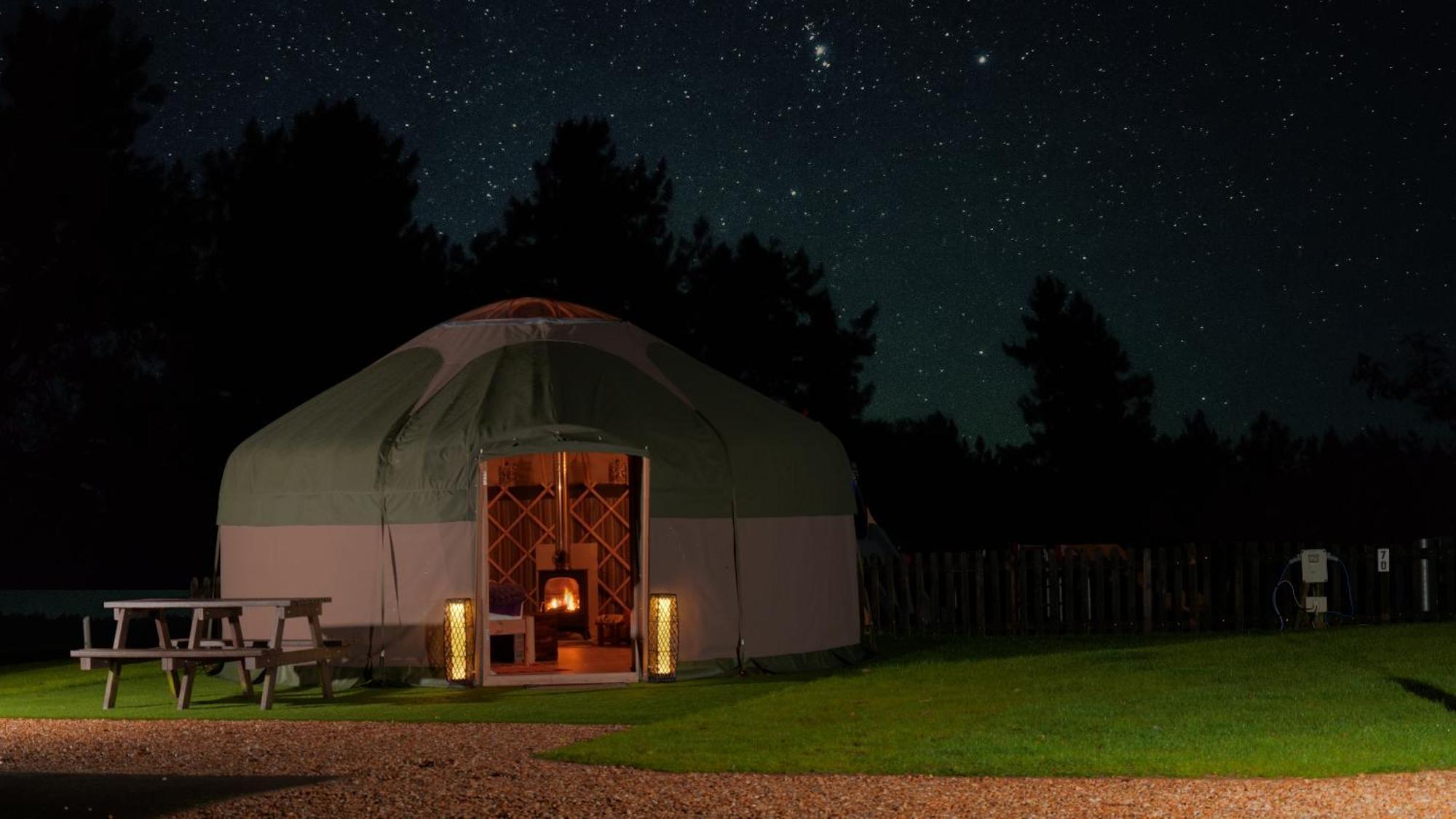 ホテル Glamping At South Lytchett Manor プール エクステリア 写真
