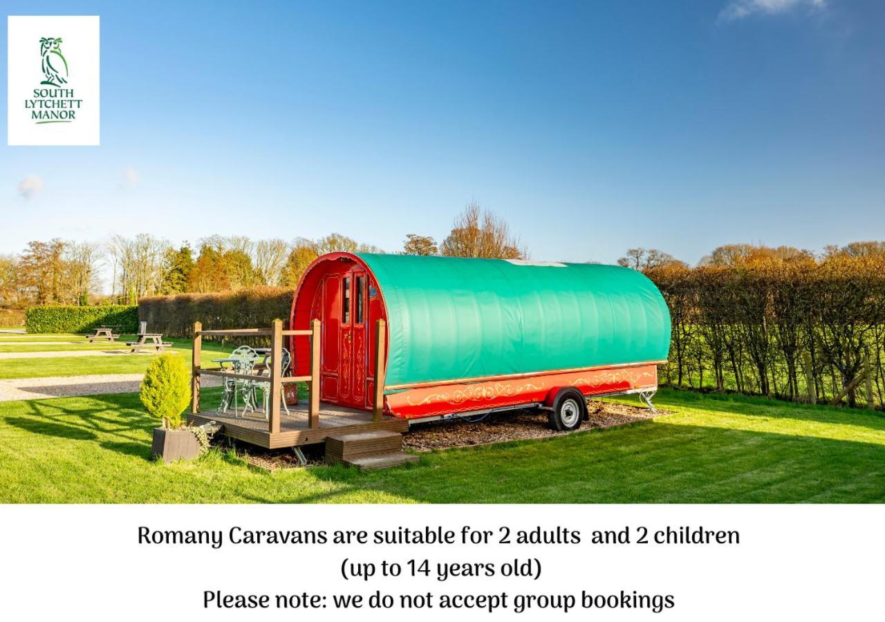 ホテル Glamping At South Lytchett Manor プール エクステリア 写真