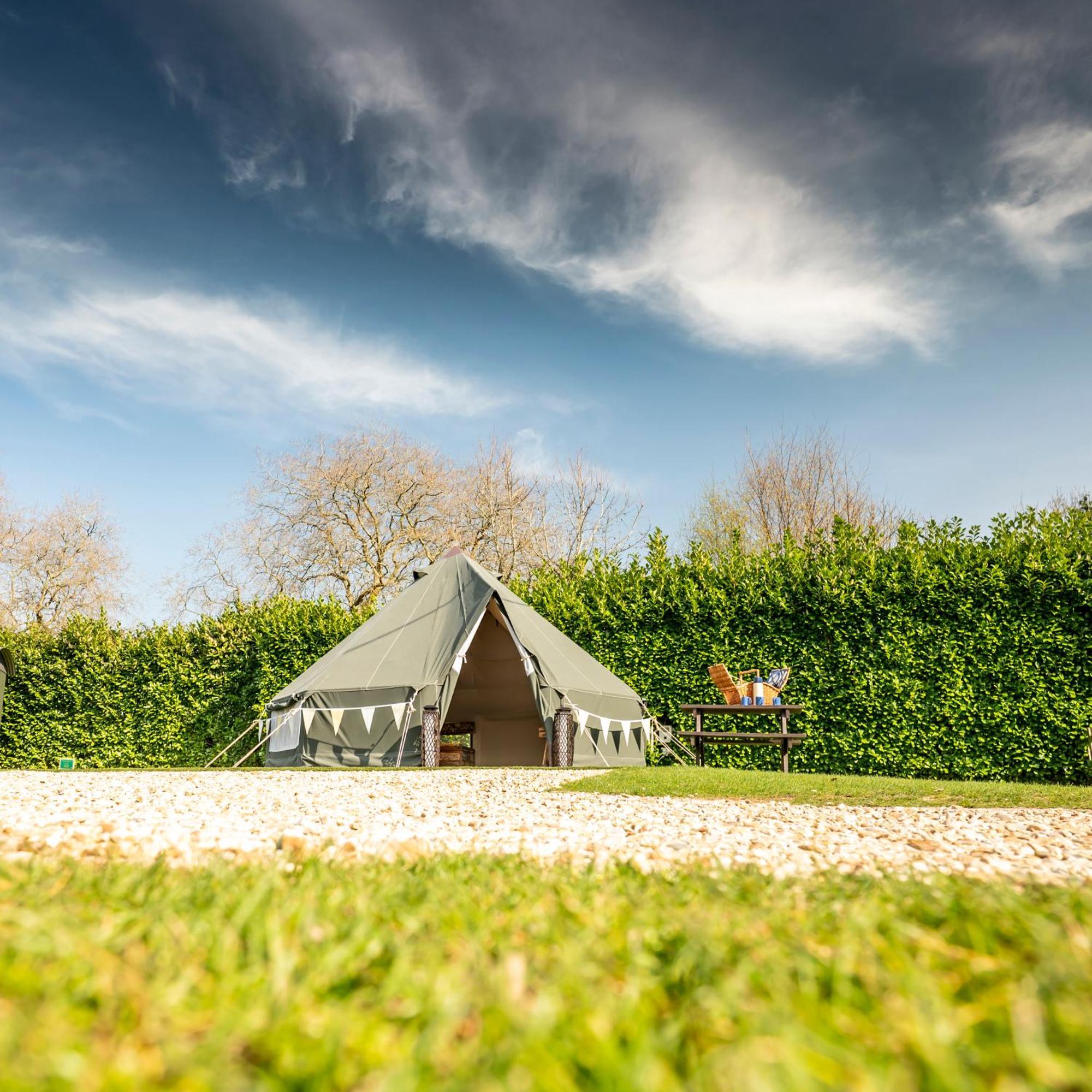 ホテル Glamping At South Lytchett Manor プール エクステリア 写真