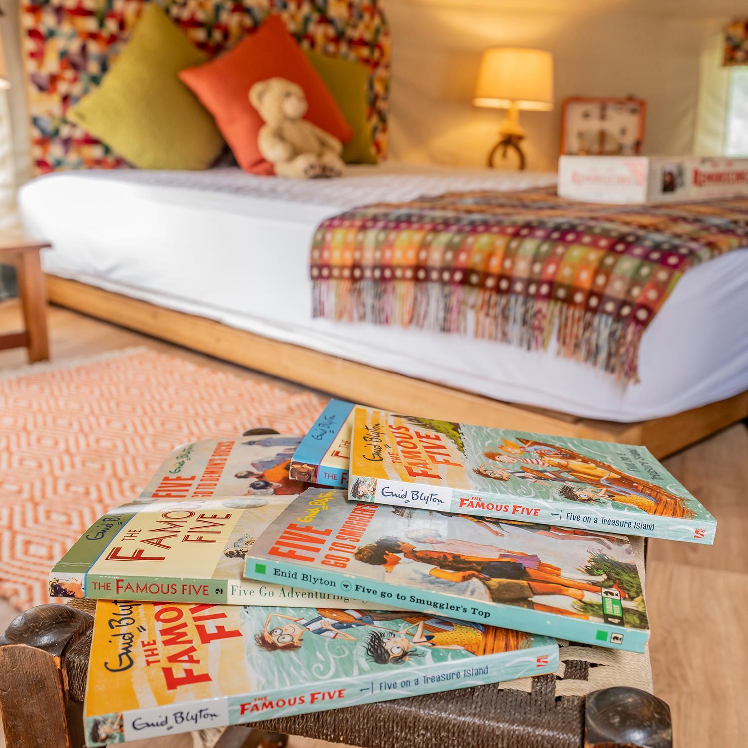 ホテル Glamping At South Lytchett Manor プール エクステリア 写真